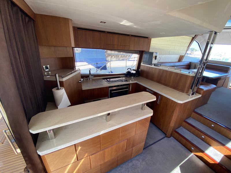 Book yachts online - motorboat - Galeon 550 Sky - GREMIX - rent