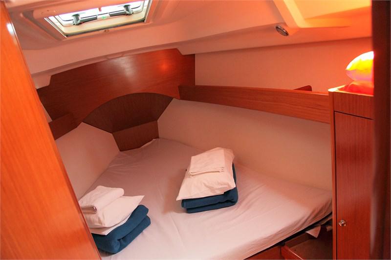 Book yachts online - sailboat - Cyclades 43.4 - CRASH - rent