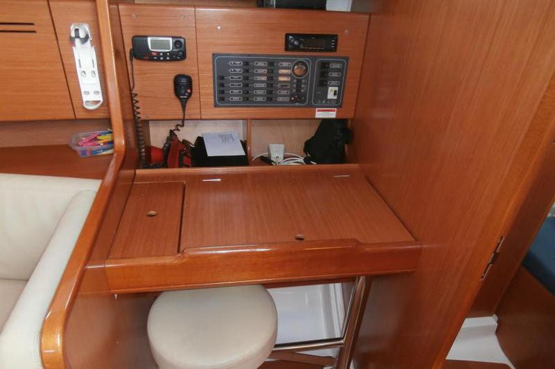 Book yachts online - sailboat - Cyclades 43.4 - CRASH - rent