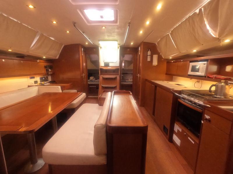 Book yachts online - sailboat - Beneteau Oceanis 50 - Lady Aubrey - rent