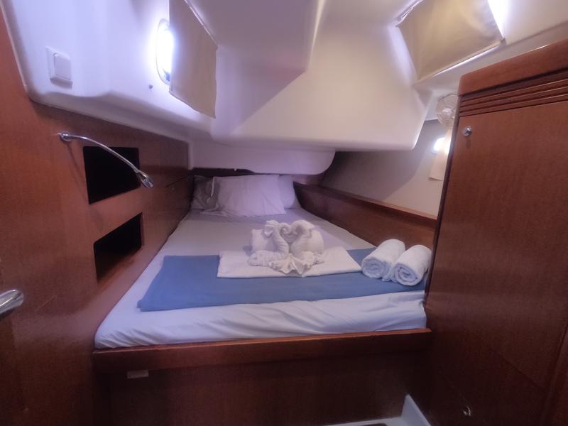 Book yachts online - sailboat - Beneteau Oceanis 50 - Lady Aubrey - rent