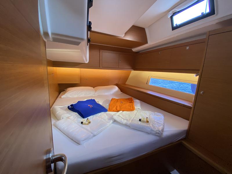 Book yachts online - sailboat - Dufour 470 - SAM'S WAVE - rent