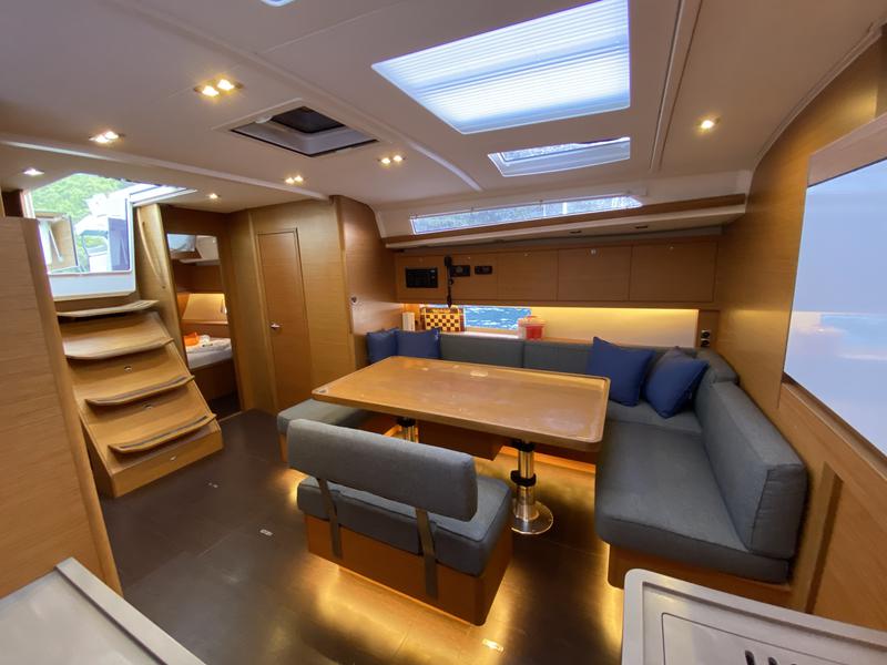 Book yachts online - sailboat - Dufour 470 - SAM'S WAVE - rent