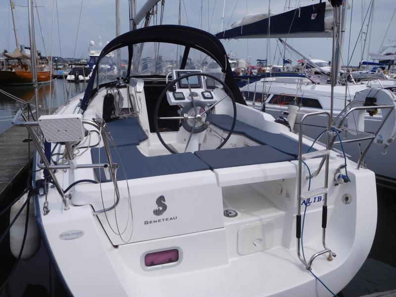 Book yachts online - sailboat - Oceanis 31 - Alibi - rent