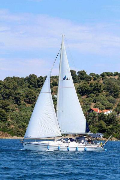 Book yachts online - sailboat - Bavaria 44 - Argonaftis - rent