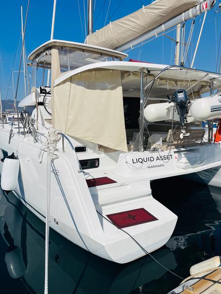 Book yachts online - catamaran - Lagoon 42 - Liquid Asset - rent