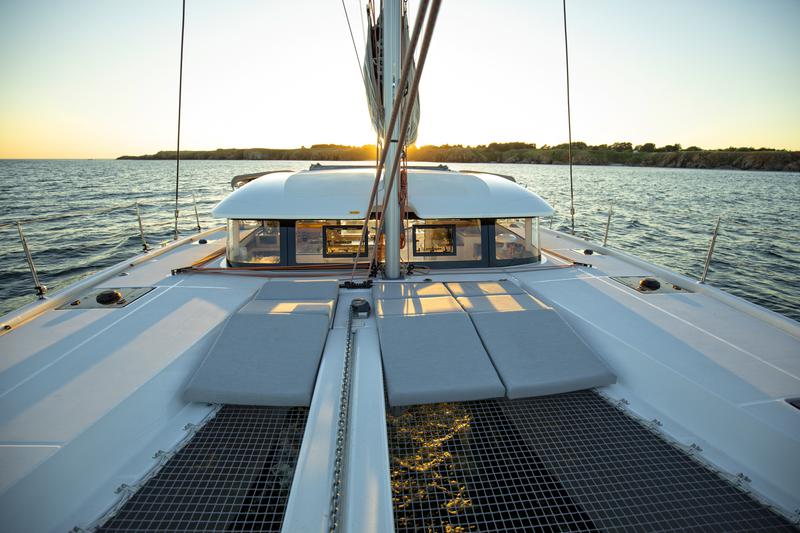 Book yachts online - catamaran - Excess 11 - MOANA IBIZA CREWED - rent