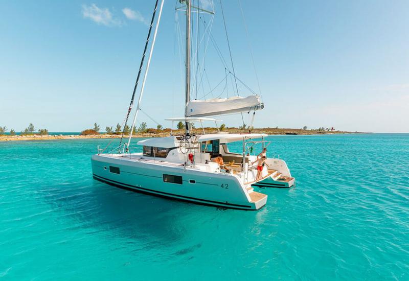Book yachts online - catamaran - Lagoon 42 - Midas - rent