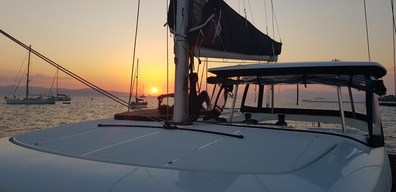 Book yachts online - catamaran - Lagoon 42 - Midas - rent