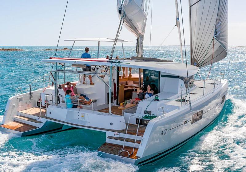 Book yachts online - catamaran - Lagoon 42 - Midas - rent