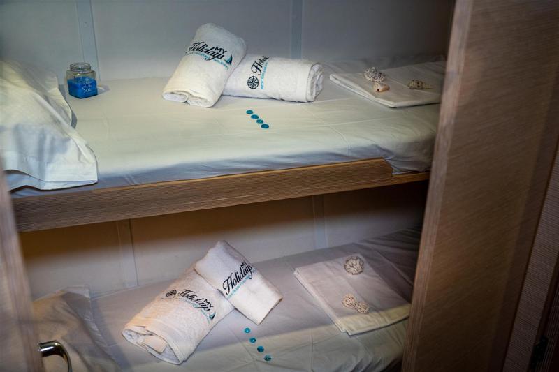 Book yachts online - sailboat - Elan 45 Impression - ALEXE - rent