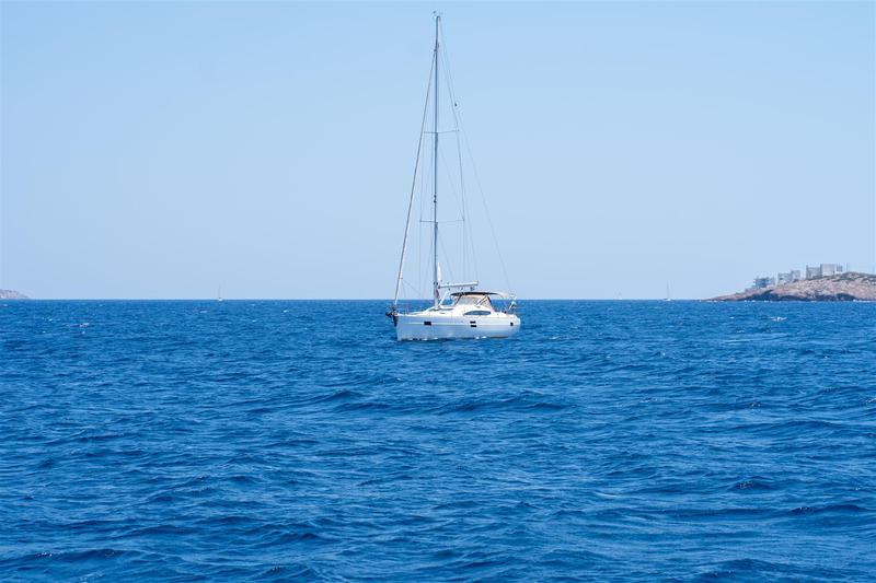 Book yachts online - sailboat - Elan 45 Impression - ALEXE - rent