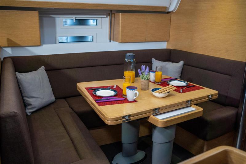 Book yachts online - sailboat - Elan 45 Impression - ALEXE - rent