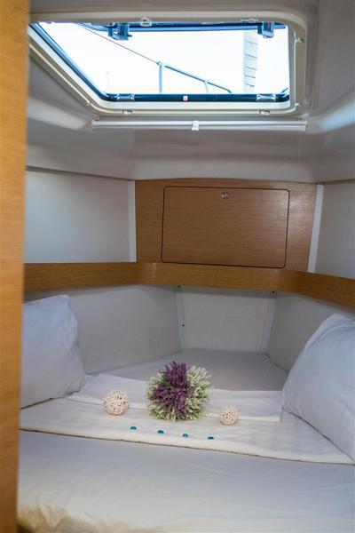 Book yachts online - sailboat - Elan 45 Impression - ALEXE - rent