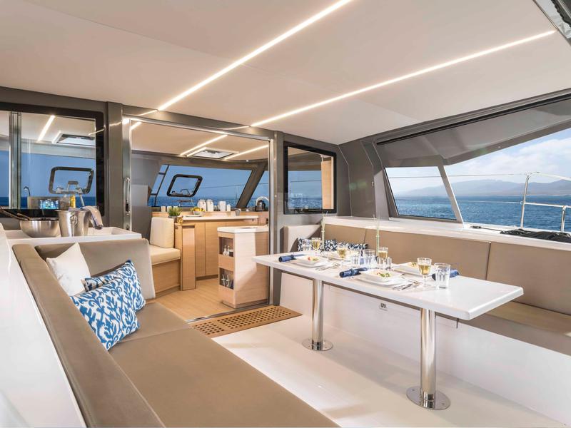 Book yachts online - catamaran - Nautitech 40 Open - Sea Spirit - rent