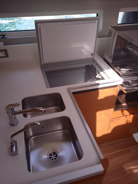 Book yachts online - sailboat - Sun Odyssey 490 - Anna smile - rent