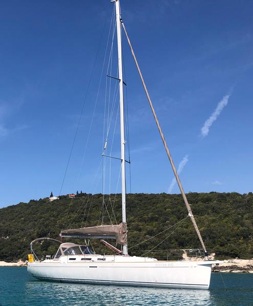 Book yachts online - sailboat - Dufour 44 - Victoria 1 - Refit 2018 - rent