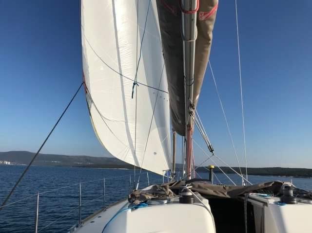 Book yachts online - sailboat - Dufour 44 - Victoria 1 - Refit 2018 - rent