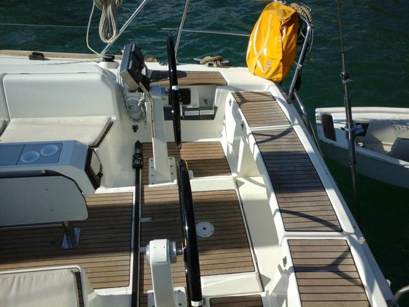Book yachts online - sailboat - Dufour 44 - Victoria 1 - Refit 2018 - rent