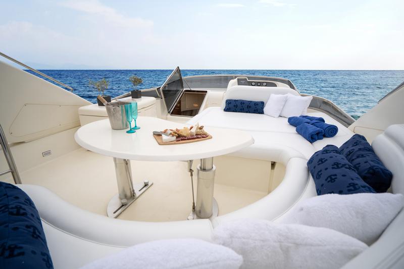Book yachts online - motorboat - Azimut 74 Solar - Estia Zeus - rent