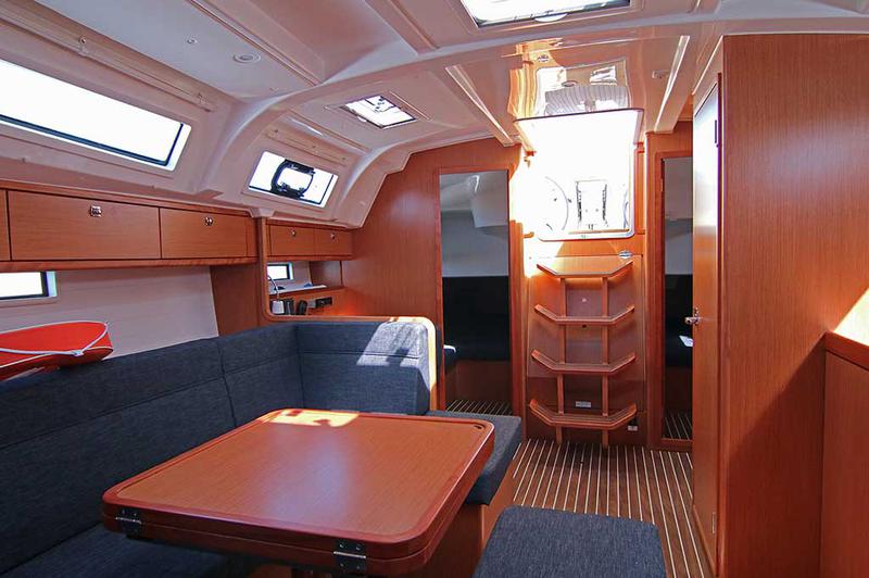 Book yachts online - sailboat - Bavaria 41 Cruiser - Optasia - rent