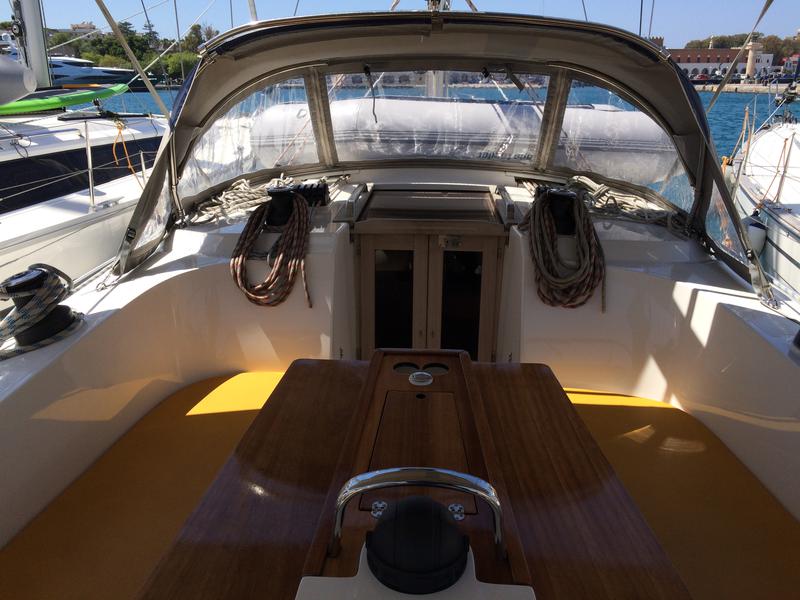 Book yachts online - sailboat - Bavaria 41 Cruiser - Optasia - rent