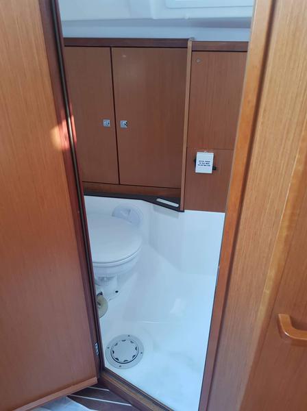 Book yachts online - sailboat - Bavaria 37 Cruiser - Nenemia - rent