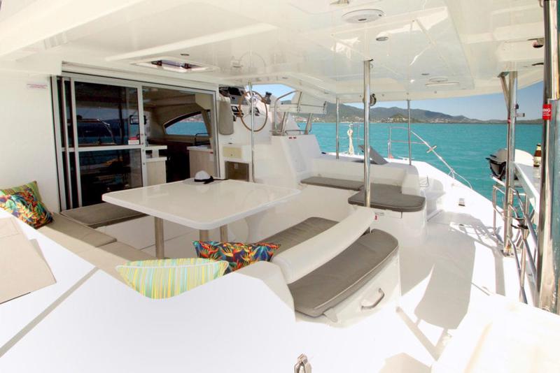 Book yachts online - catamaran - Leopard 48 - Sunday Kinga - rent