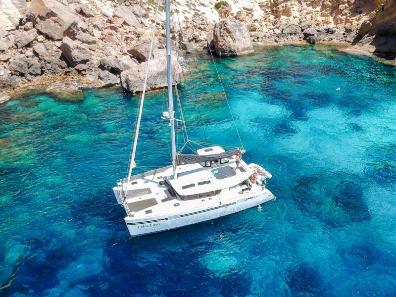 Book yachts online - catamaran - Lagoon 450 Sport - Felix Finis - rent