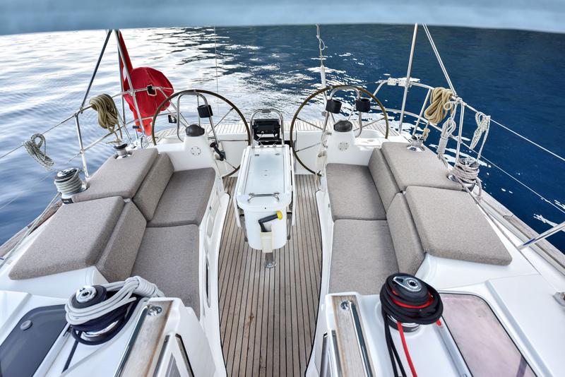 Book yachts online - sailboat - Bavaria 44 Cruiser - Sahbaz - rent