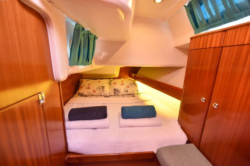 Book yachts online - sailboat - Bavaria 44 Cruiser - Sahbaz - rent