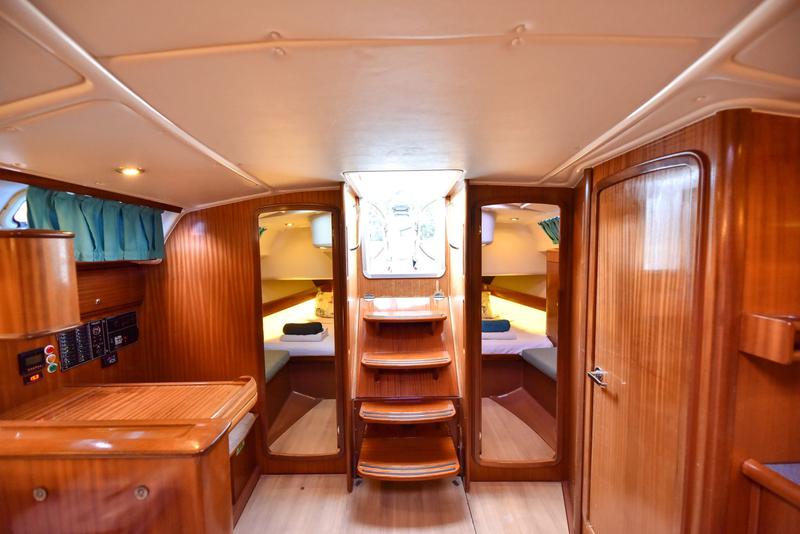 Book yachts online - sailboat - Bavaria 44 Cruiser - Sahbaz - rent