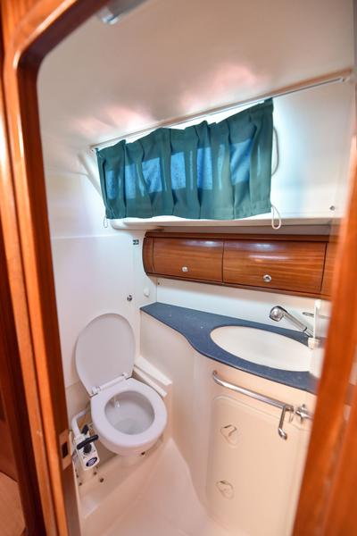 Book yachts online - sailboat - Bavaria 44 Cruiser - Sahbaz - rent