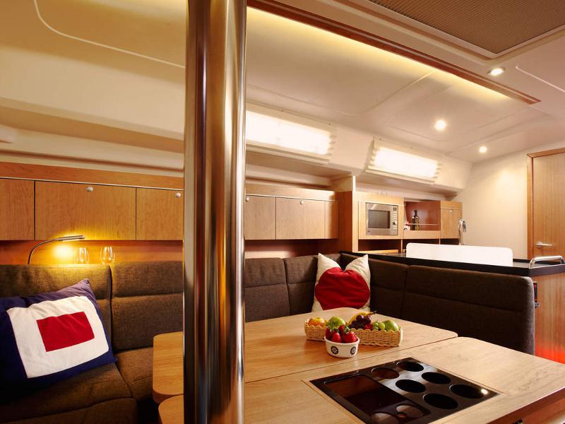 Book yachts online - sailboat - Hanse 415 - Kraken - rent