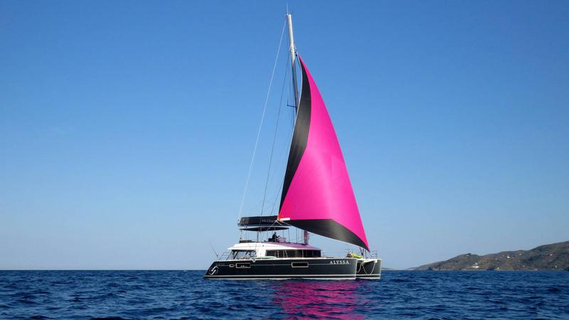Book yachts online - catamaran - Lagoon 560 S2 - Alyssa - rent