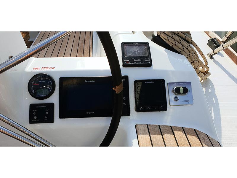 Book yachts online - sailboat - Dufour 460 Grand Large - Libretto - rent