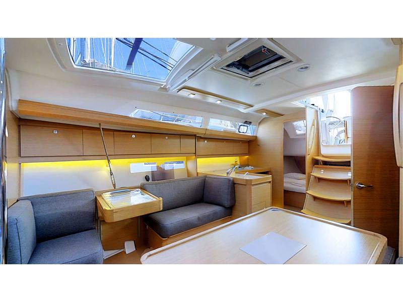 Book yachts online - sailboat - Dufour 412 Grand large - Sofia - rent