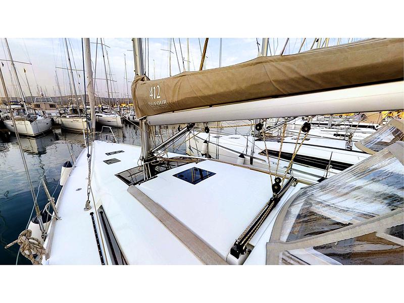 Book yachts online - sailboat - Dufour 412 Grand large - Sofia - rent
