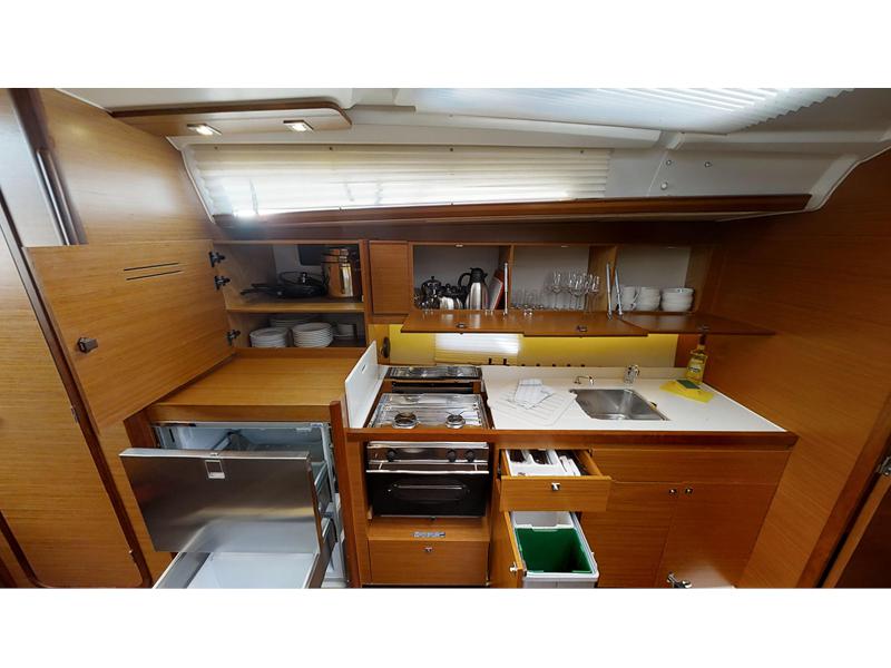 Book yachts online - sailboat - Dufour 390 Grand Large - Maša - rent