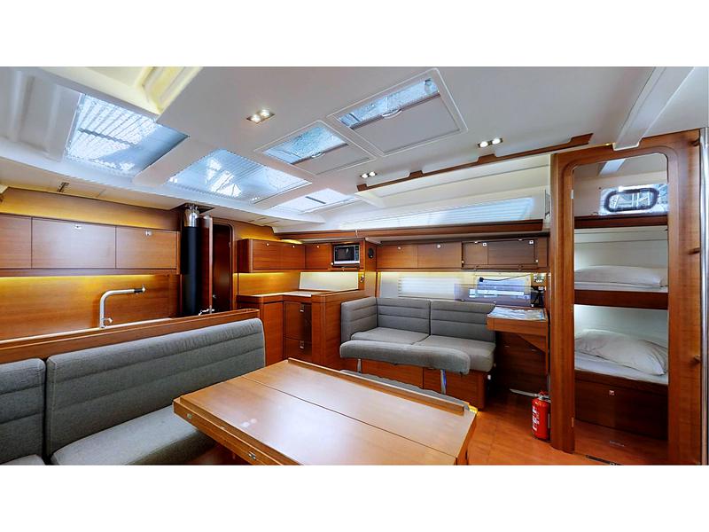 Book yachts online - sailboat - Dufour 512 Grand Large - Staccato - rent