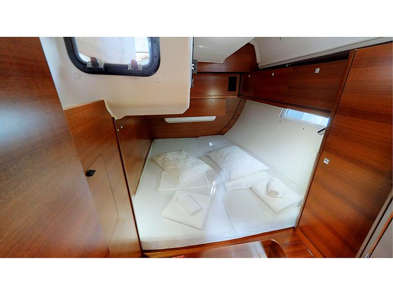 Book yachts online - sailboat - Dufour 512 Grand Large - Staccato - rent