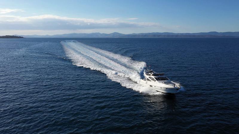 Book yachts online - motorboat - Alena 58 Sport Fly - MORNING LIGHT - rent