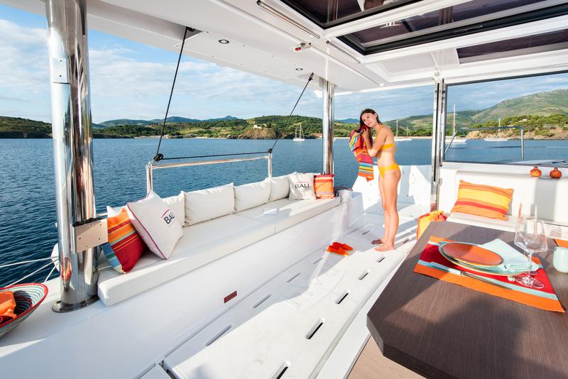 Book yachts online - catamaran - Bali 4.8 - Virgo - rent