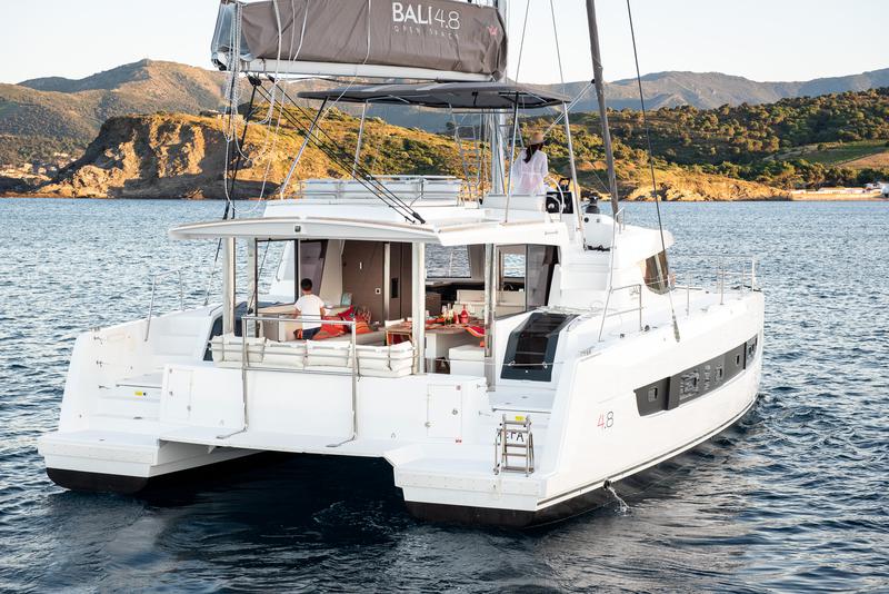 Book yachts online - catamaran - Bali 4.8 - Virgo - rent