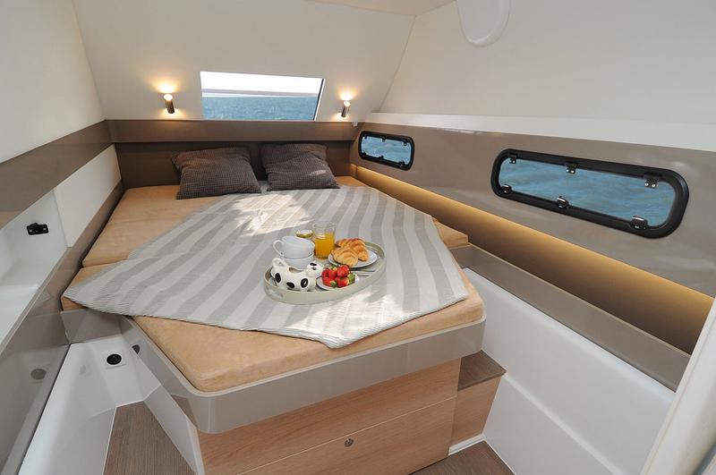 Book yachts online - catamaran - Bali 4.1 - Iris - rent