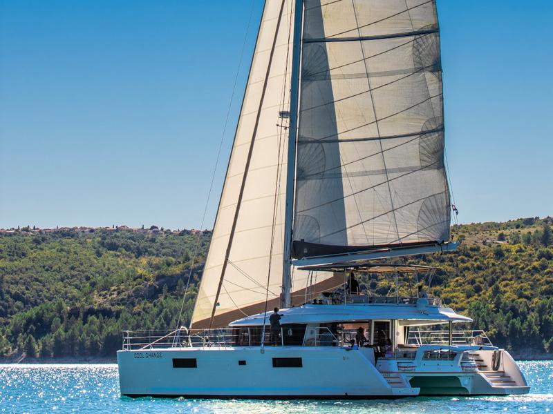 Book yachts online - catamaran - Lagoon 560 - Cool Change - rent