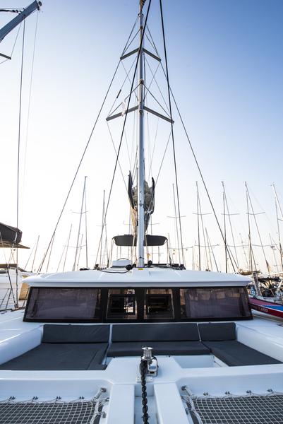Book yachts online - catamaran - Lagoon 450 Flybridge - Greis - rent
