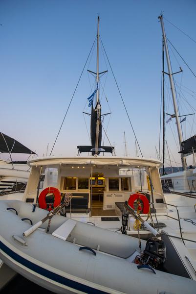 Book yachts online - catamaran - Lagoon 450 Flybridge - Greis - rent