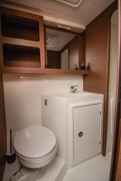 Book yachts online - catamaran - Lagoon 42 - Aenaos - rent