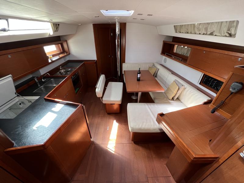 Book yachts online - sailboat - Oceanis 45 - Aurora - rent